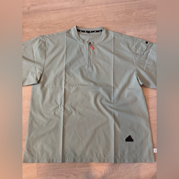 Adidas Utility OverSized Shirt - Picture 6 of 8